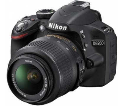 نيكون (D3200) كاميرا رقمية محترفة