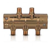 RadioShack® 1-in / 4-out 4 Way Gold-Plated Bidirectional Splitter