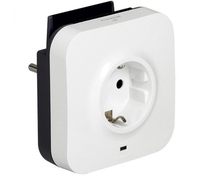 Legrand 694671 Protected socket - German standard - 2P+E + 2xUSB + phone - volt surge protector 