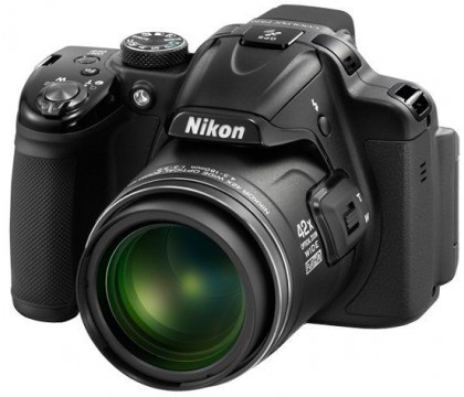 نيكون (NIKON P520 18MP 42X 3.2'LCD LI-ON +4GB SILVER+CASE) كاميرا رقمية